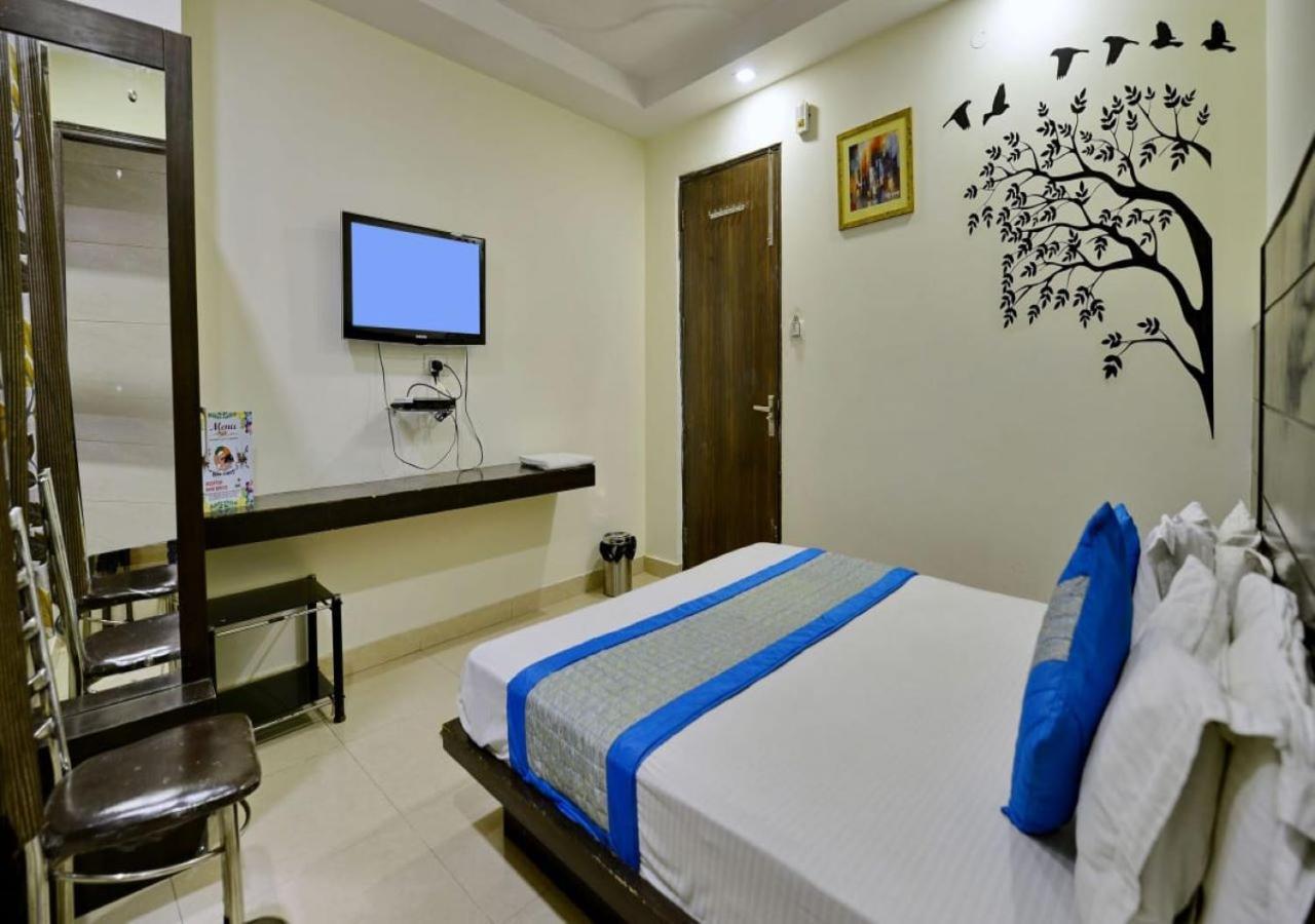 Hotel Perfect Spot- Main Bazar - Walking Metro Station New Delhi Ngoại thất bức ảnh